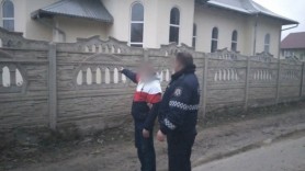 Un bărbat de 44 de ani reținut de polițiști pentru o serie de furturi din biserici