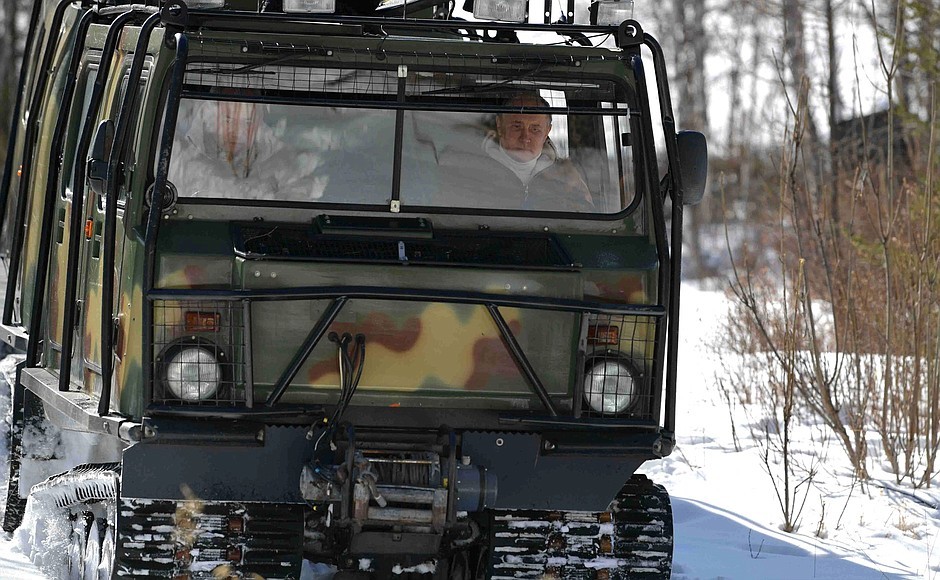 S-a refugiat în taigaua siberiană. Putin petrece weekend-ul alături de ministrul apărării