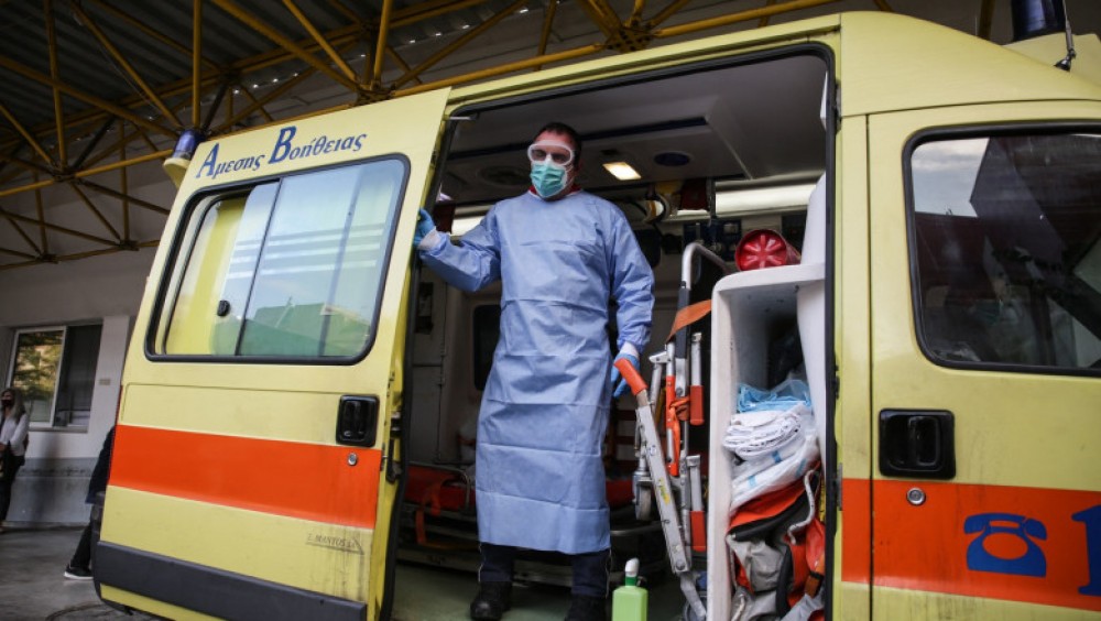 Grecia obligă medicii de la privat să ajute spitalele publice copleșite de numărul mare de bolnavi Covid-19
