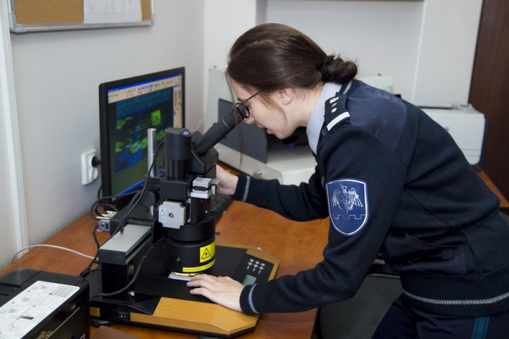 Tot mai mulți moldoveni încearcă să scape de carantină prezentând teste COVID falsificate