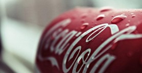 Efectul Coca-Cola asupra organismului. Ce se întâmplă de fapt în corpul tău în primele 60 de minute după ce ai consumat băutura