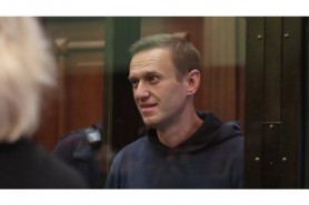 Alexei Navalnîi este suspect de Covid