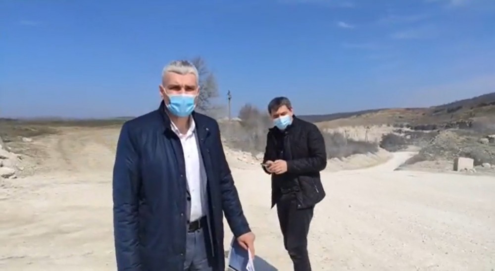 Deputații Slusari și Carp intenționează să blocheze activitatea carierei Micăuți