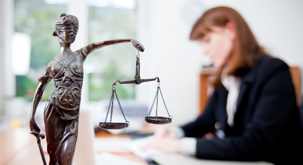 FLASH // Un avocat stagiar și complicele acestuia riscă condamnare pentru contrabandă cu droguri în proporții deosebit de mari