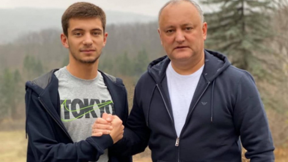 Dodon NEAGĂ că PSRM ar dori anularea BAC-ului pentru fiul său: Băieți, el învață foarte bine