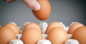 De ce nu e bine să speli ouăle. La ce temperatură să țin și la ce trebuie să fii atent atunci când le cumperi