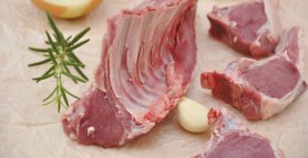 Rețeta simplă pentru a marina perfect carnea de miel. De ce ingrediente ai nevoie și cum e bine să procedezi