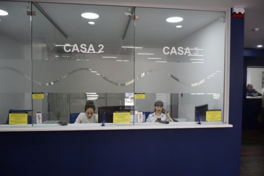 Șefa casieriei unei bănci, condamnată pentru delapidarea a peste 1,6 milioane de lei