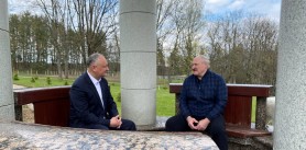 FOTO // Fără nici o funcție în stat, Igor Dodon a plecat în Belarus și discută cu dictatorul Lukașenko