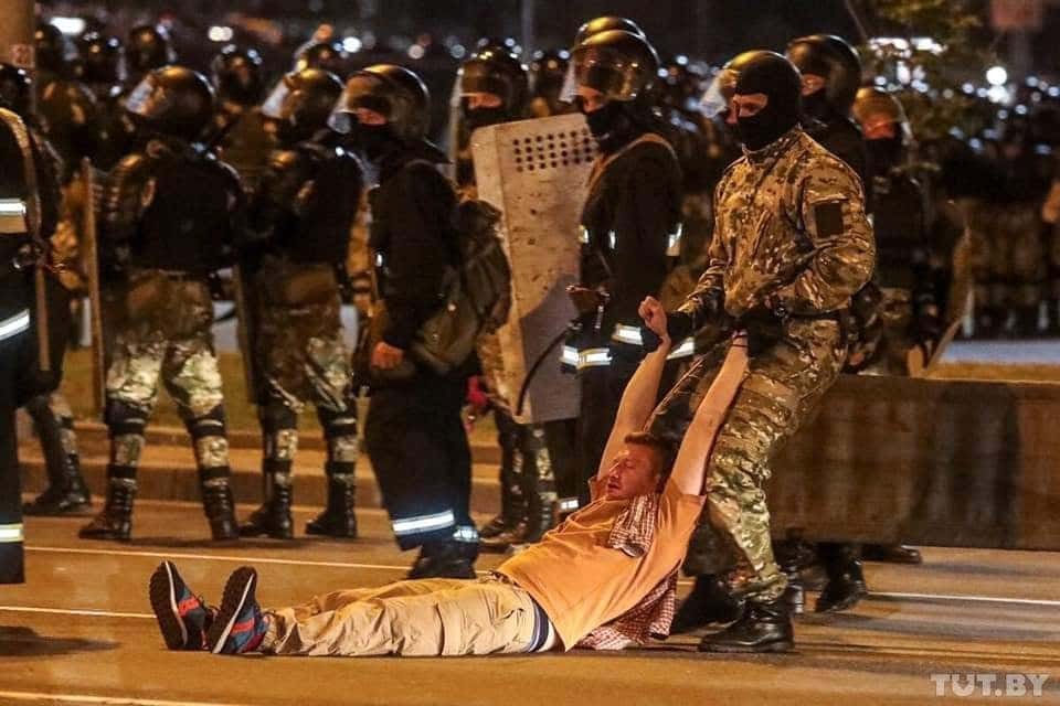 VIDEO // Igor Dodon îl laudă pe Alexandr Lukașenko pentru că a bătut și omorât cetățeni în lupta pentru putere