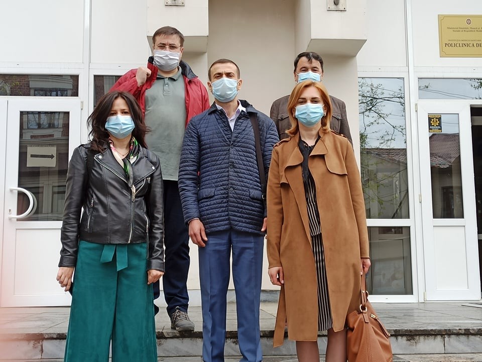 FOTO // După Maia Sandu, și deputații PAS s-au vaccinat astăzi cu prima doză de Astra Zeneca