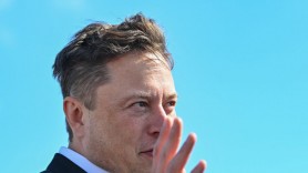 Glumele lui Elon Musk despre criptomonede l-au costat aproximativ 20 de miliarde de dolari