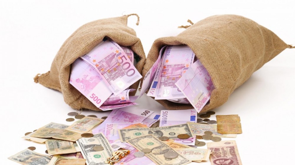 Neatenția a lăsat-o fără bani. Cum a pierdut o femeie 26 de milioane de dolari