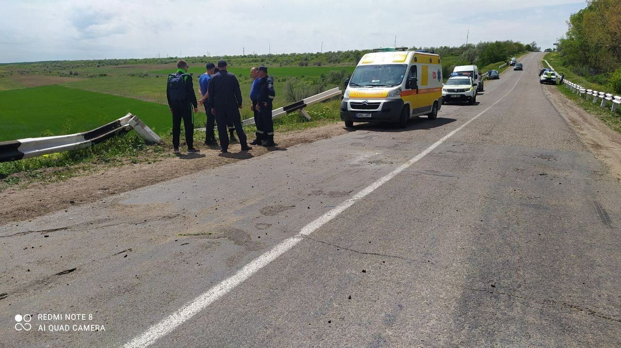 Accident TRAGIC la Cahul. Un mort și 4 răniți printre care și un copil