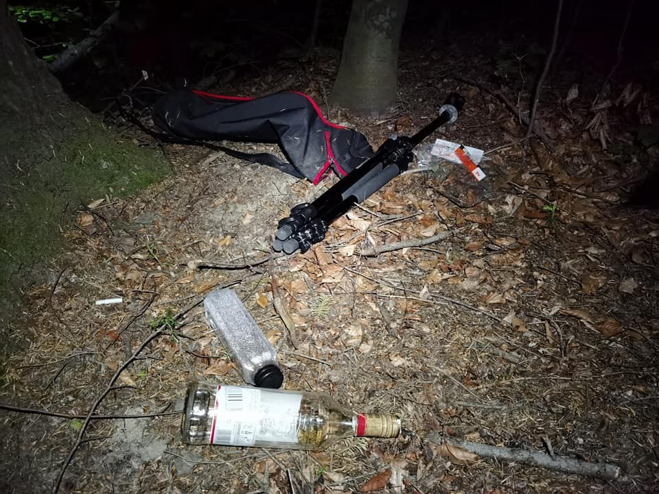 FOTO // Un turist din Marea Britanie, dispărut de trei zile, a fost găsit spânzurat într-o pădure din România
