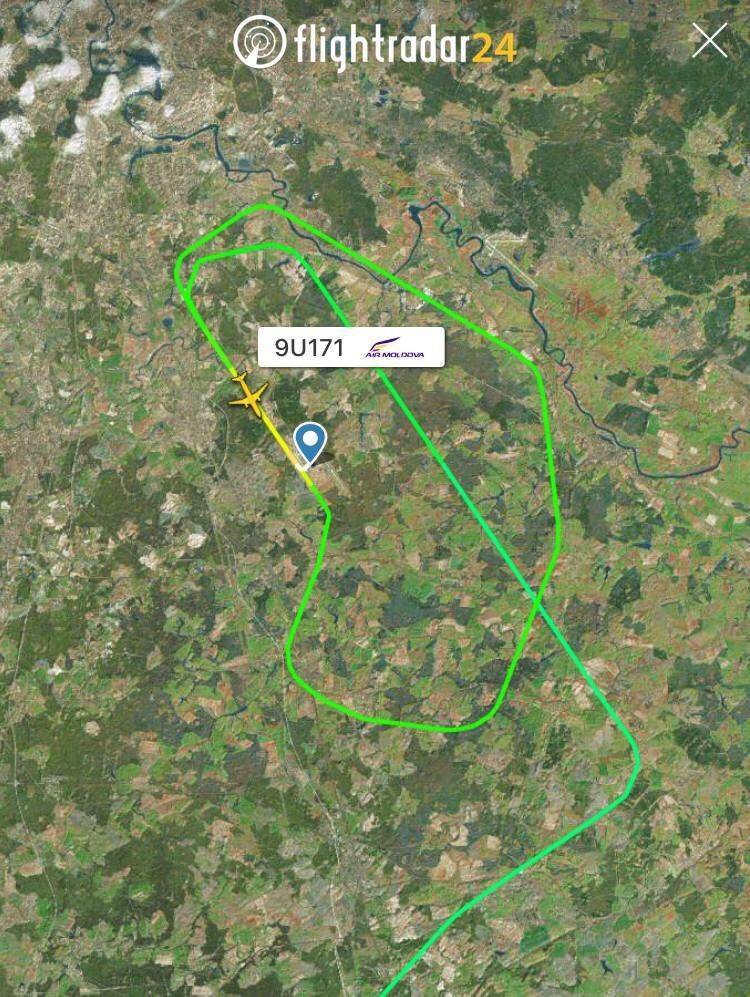 Un avion din Republica Moldova avariat la aterizare pe un aeroport de la Moscova