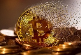 Declinul Bitcoin continuă. Valoarea la care va ajunge criptomoneda, potrivit specialiștilor