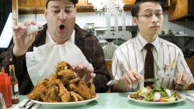 STUDIU // Vegetarienii care beau și fumează ar fi mai sănătoși decât consumatorii de carne. Explicațiile cercetătorilor