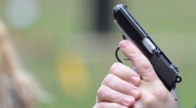 Distracție cu focuri de armă pe o stradă din Capitală. Au fost reținuți 3 bărbați