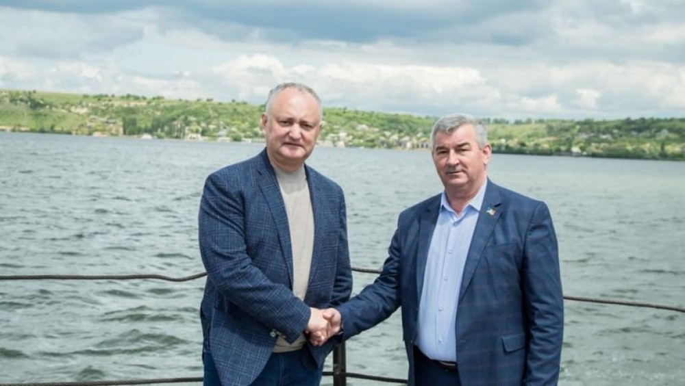 Igor Dodon încalcă legislația electorală? Ar fi utiliza resursele administrative în campanie