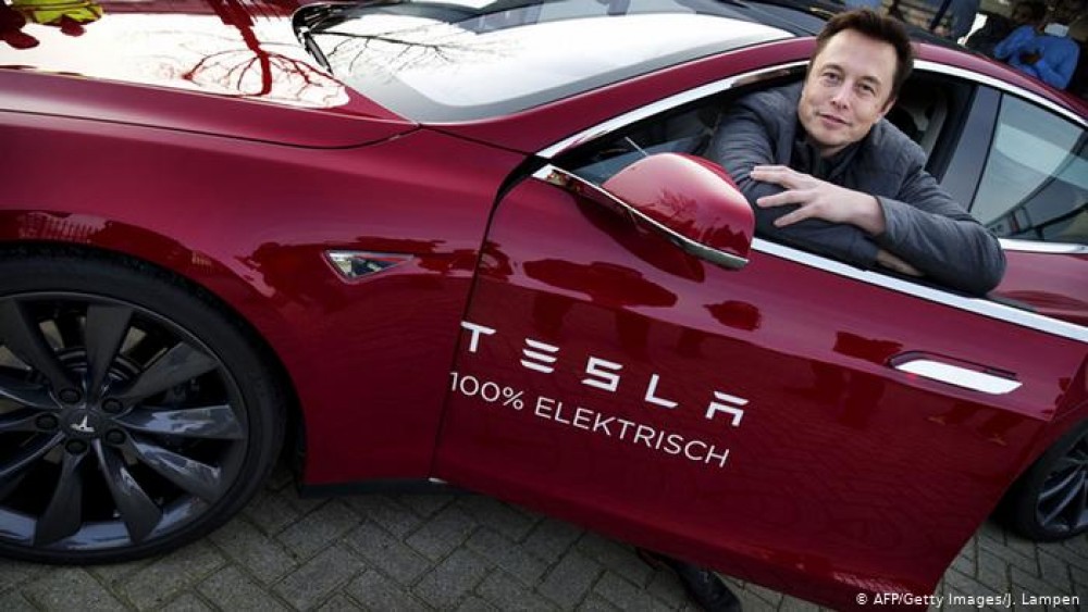 Automobilele Tesla s-au scumpit a cincea oară în ultimele luni. Explicațiile lui Musk