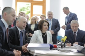 După ce au pierdut guvernarea, PD promite profesorilor salarii de 20.000 de Lei