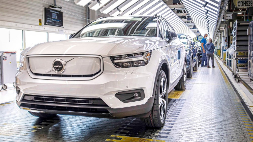 Autoblog // Imaginea zilei: O părticică din Moldova în fiecare maşină Volvo