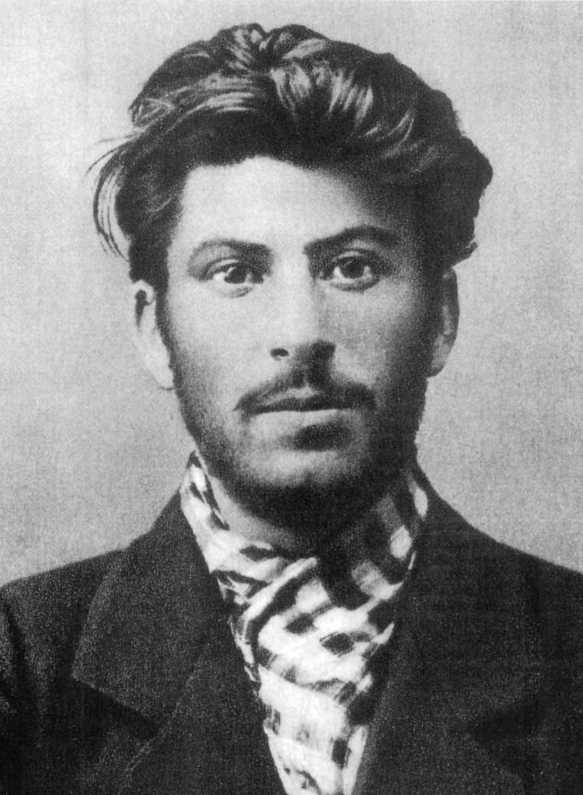7 lucruri neștiute despre Stalin. Ce înălțime avea, cum a ajuns să studieze Teologie și ce s-a ales de unica lui fiică