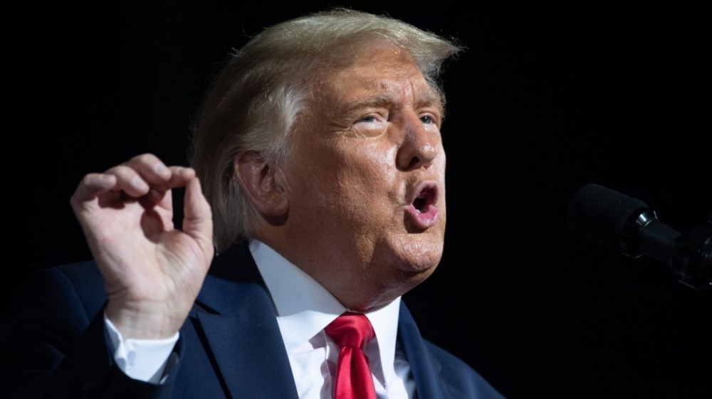 Prima reacție a lui Donald Trump, după ce Facebook a decis să îi blocheze contul până în 2023: „Trebuie să oprim asta”