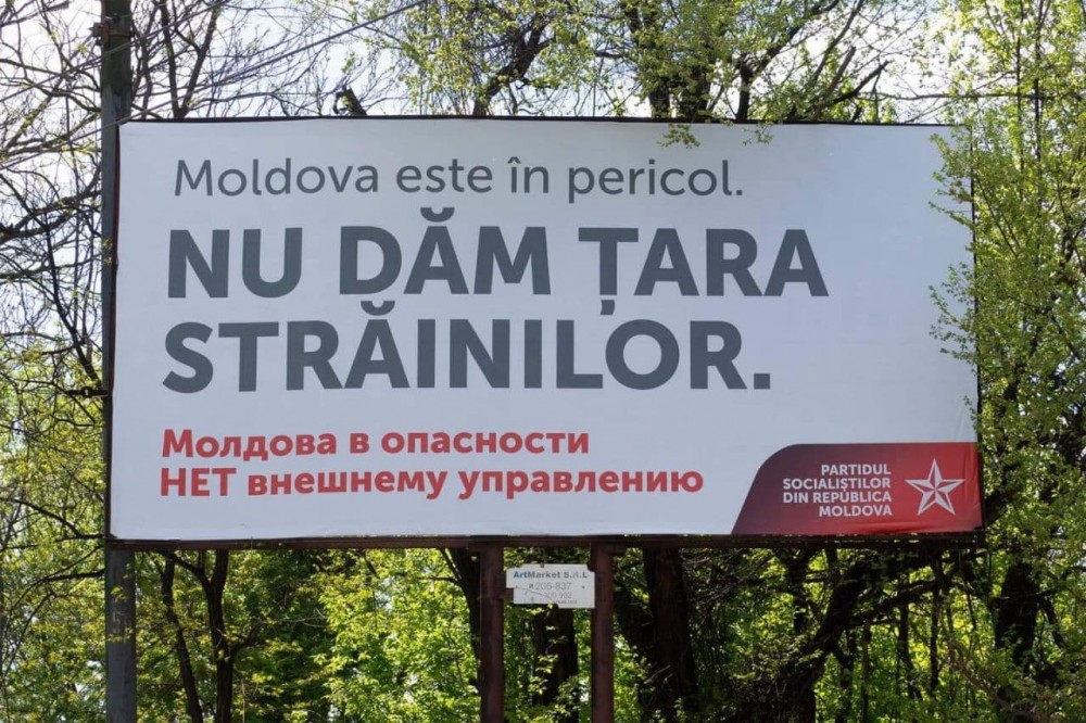 Socialiștii și comuniștii nu sunt primiți nici la Ocnița. Un banner cu simbolica Blocului Electoral al Comuniștilor și Socialiștilor a fost distrus