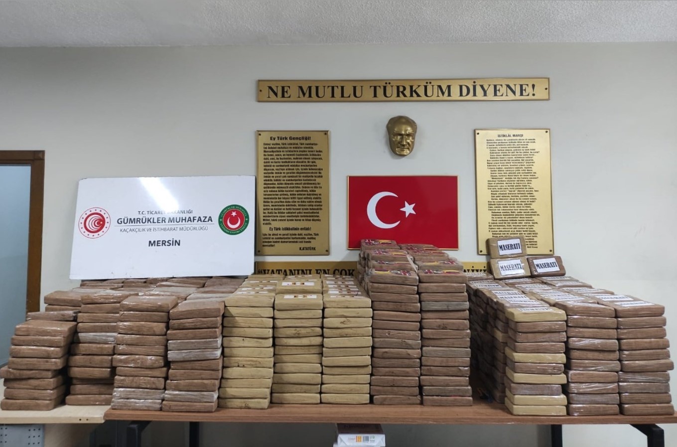 Vameşii turci au confiscat o tonă de cocaină