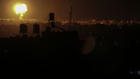 Noi lovituri ale Israelului în Fâşia Gaza, după baloanele incendiare lansate de Hamas. Armistiţiul este în pericol