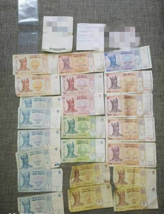 FOTO // Patru tineri din Bălți riscă până la 15 ani de pușcărie pentru că au vândut droguri pe Telegram