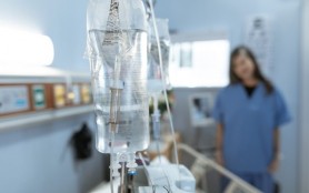 Pacient care a luat timp de un an paracetamol şi algocalmin pentru a preveni infecţia cu SARS-CoV-2, în stare gravă