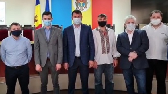 Nepotul unui deputat de la „ȘOR”, pe locul 3 în lista „Democrația Acasă” după ce a fost exclus Ion Dron