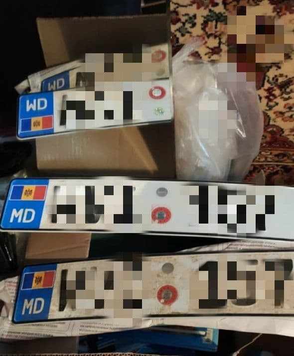 Escrocherie dirijată din penitenciar. Propuneau servicii de reparație a mașinilor, dar le furau