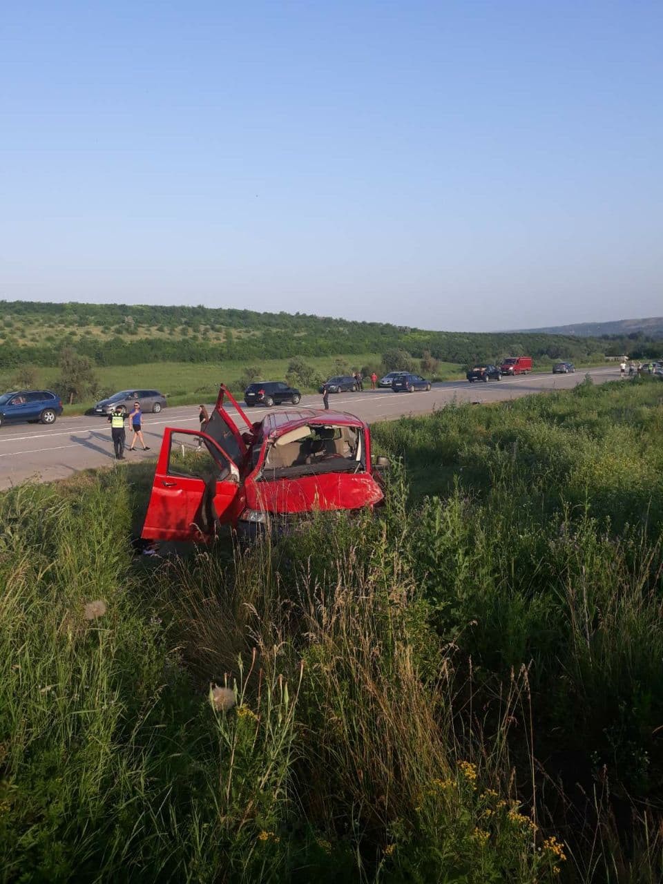 FOTO // Accident TERIBIL la Ialoveni. Un copil de 5 ani a decedat după ce un BMW a tamponat un Volkswagen
