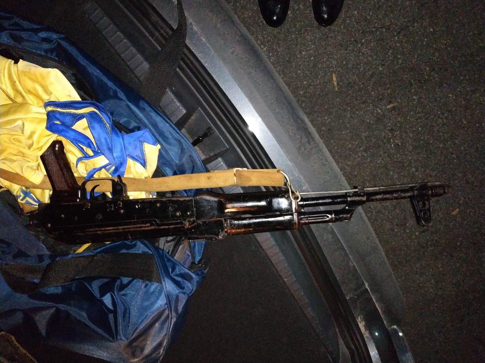 FOTO/VIDEO: Trafic de arme și utilaj pentru furt de automobile. SIS și SPIA au reținut șase persoane, printre care un angajat MAI