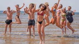 Focar uriaş de COVID-19 în Spania, după o excursie studenţească. Mii de tineri au fost plasați în carantină