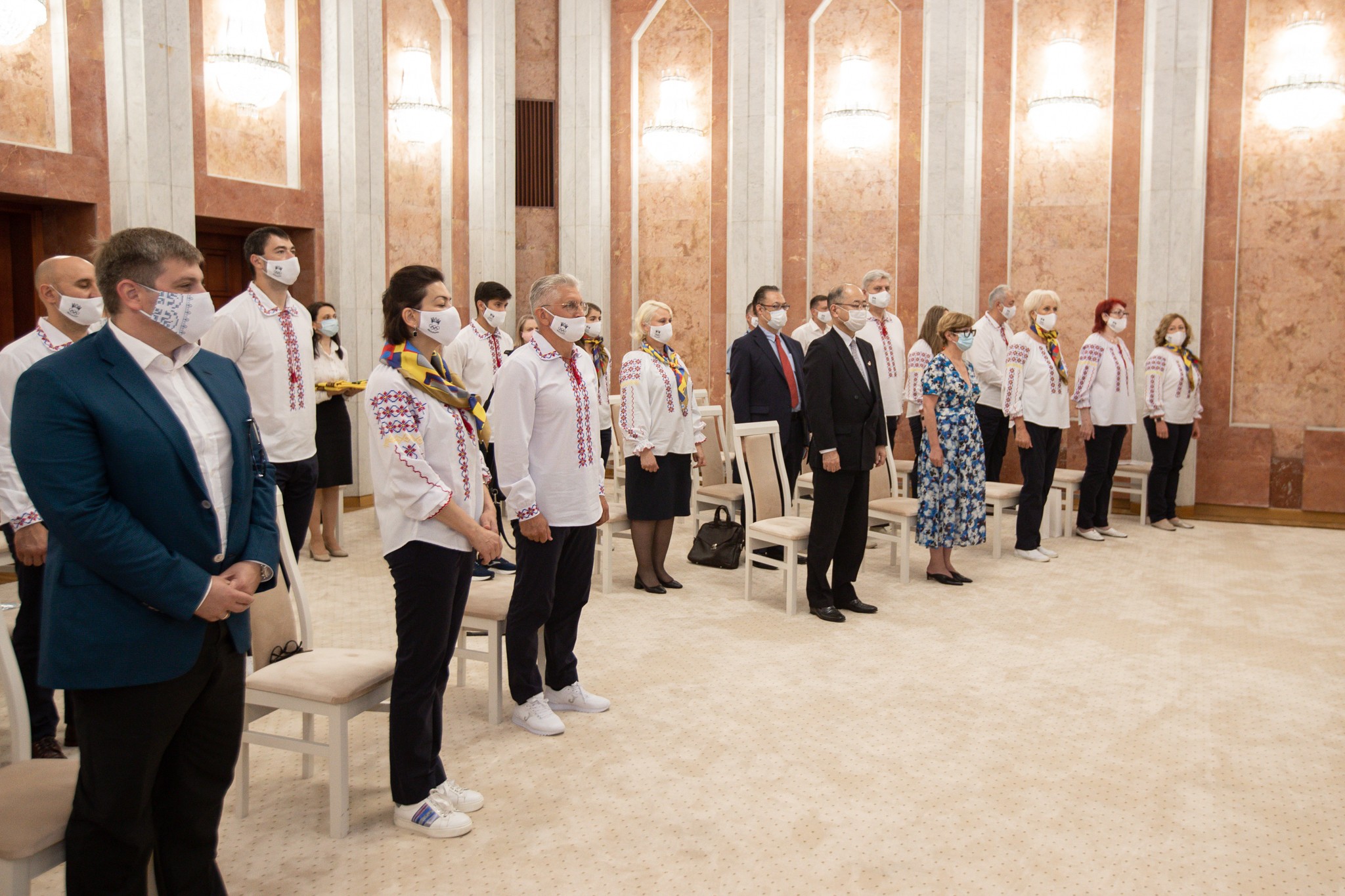 FOTO // Maia Sandu a înmânat Drapelul Republicii Moldova sportivilor moldoveni care vor participa la Jocurile Olimpice de la Tokyo
