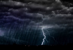 După avertizarea de caniculă, meteorologii au anunţat şi Cod galben de furtună