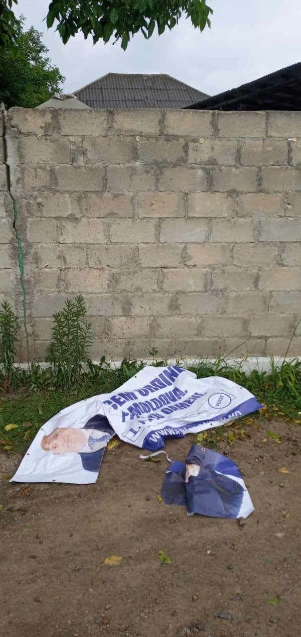 Un simpatizant de la PAS și altul de la Renato Usatîi au ajuns pe mâna poliției după ce au distrus mai multe bannere electorale ale PACE
