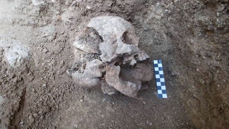 FOTO // Primul ”copil-vampir”, descoperit într-un sătuc din Italia. Se ştia legenda, însă acum au apărut şi dovezile