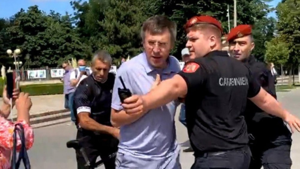 AUR condamnă „acțiunile ilegale” ale poliției în timpul marșului organizat de socialiști și comuniști