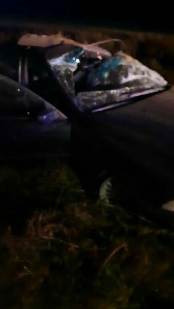 FOTO // TRAGEDIE la Drochia. Șoferul unui BMW a murit, iar alte două persoane au ajuns la spital din cauza vitezei excesive
