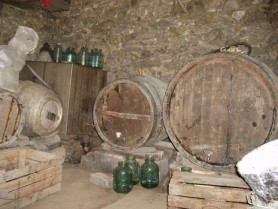 Tragedie la Hîncești. Bărbat ucis cu pumnii și picioarele de către doi colegi de pahar
