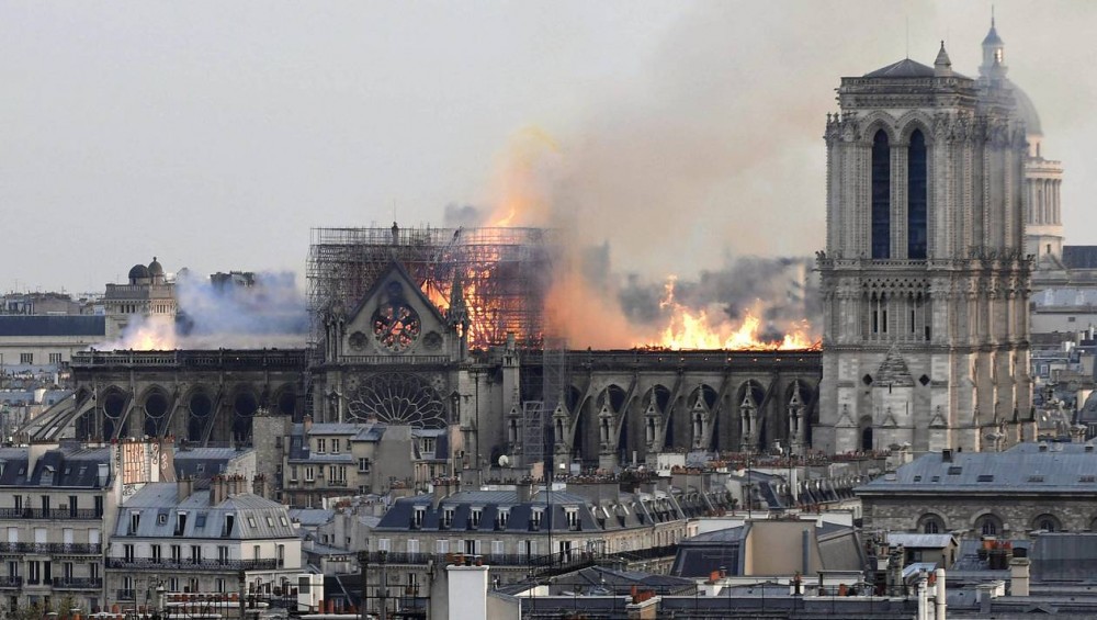 Două familii dau în judecată statul francez după ce incendiul de la Catedrala Notre-Dame le-a afectat copiii