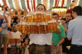 Șapte milioane de halbe de bere, băute cu ocazia semifinalei Anglia - Danemarca. Fanii au dansat în stradă