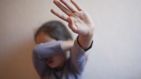 Caz CUTREMURĂTOR la Nisporeni: O fetiță de 5 anișori la un pas de a fi violată de un bărbat de 63 de ani