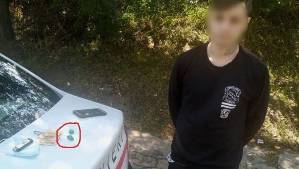 Captură de droguri în capitală. Un tânăr de 21 de ani a fost reținut